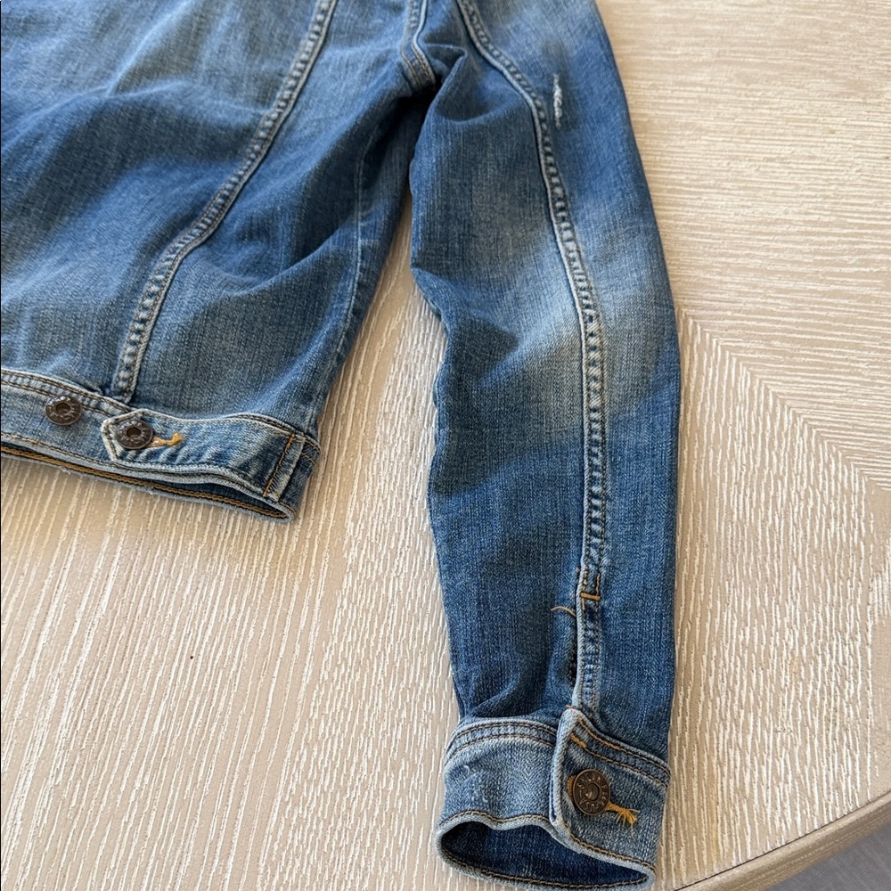 Women’s Small Distressed Blue Denim Jean Jacket Classic Trucker Style - Picture 16 of 16